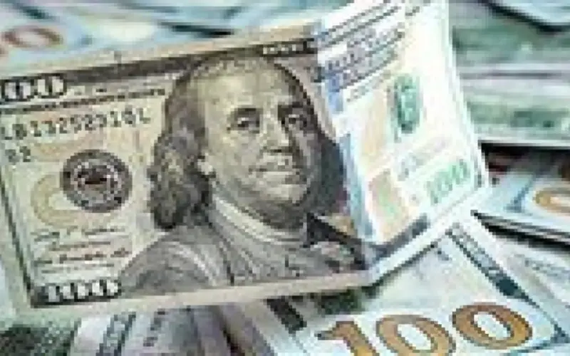 الأخضر يدهش الجميع.. سعر الدولار اليوم الإثنين 6 أبريل في مصر بعد آخر تحديث بالبنوك